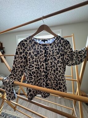 Anne Klein  100% Cashmere Anne Klein cardigan Excellent condition